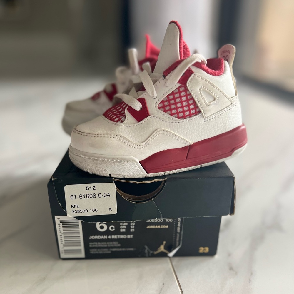 Toddler Jordan 4 sneakers